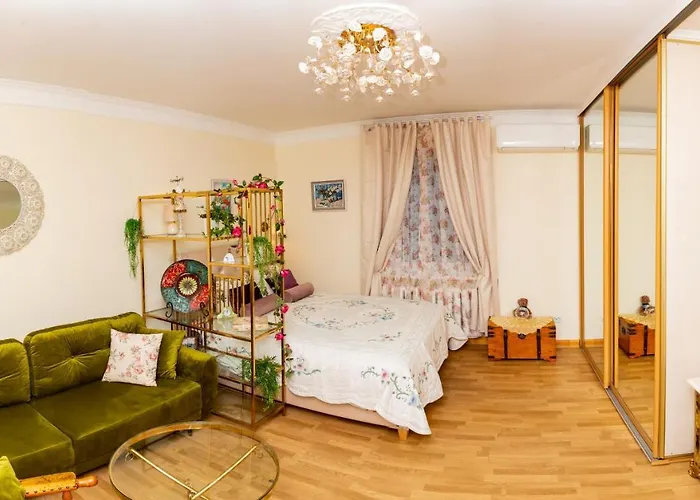 La Boheme - The Magic Of & Free Parking *