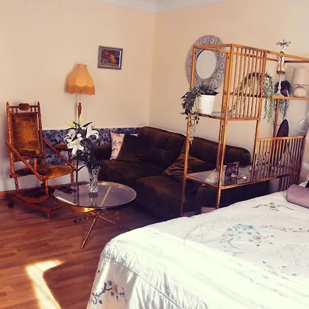 La Boheme - The Magic Of & Free Parking