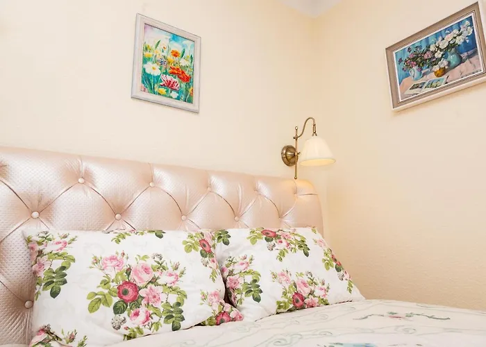 La Boheme - The Magic Of & Free Parking *