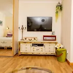 La Boheme - The Magic Of & Free Parking Apartman Riga